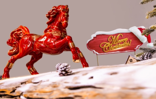 Hãn Huyết Bảo Mã - chiến mã mang năng lượng Hỏa rực rỡ với dáng đứng hiên ngang